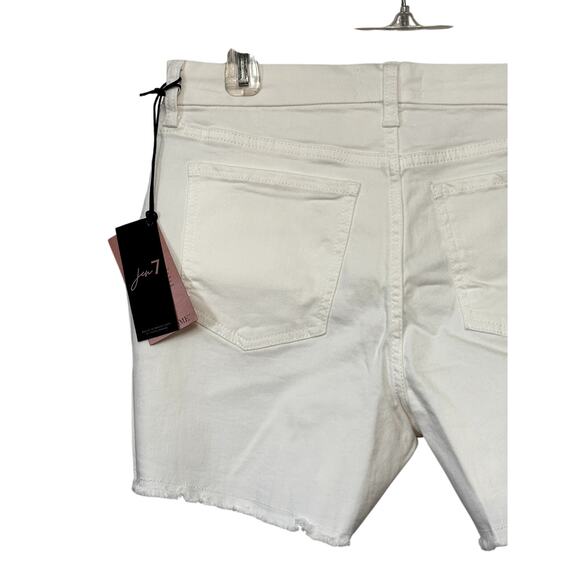 Jen7 Mid Rise Jean Shorts Frayed Hem Buttoned Zip Fly Solid Cream Women's 6 NWT - Picture 5 of 9